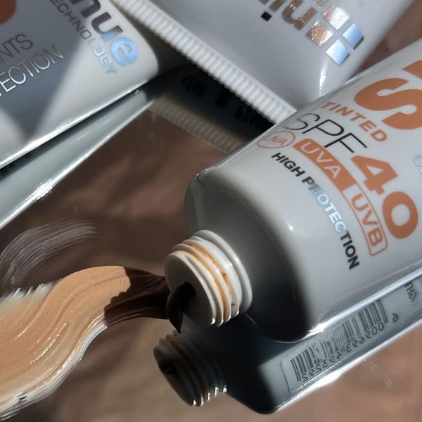 Сонцезахисний крем з тонувальним ефектом Sun-C SPF 40, світлий Nimue, 60 мл F1109 фото