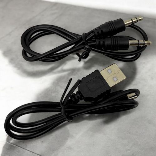 Колонка bluetooth, від акумулятора, підсвічування, type-C, TF-картка, usb-слот, AUX-роз&rsquo;єм (чорна) 247592 фото